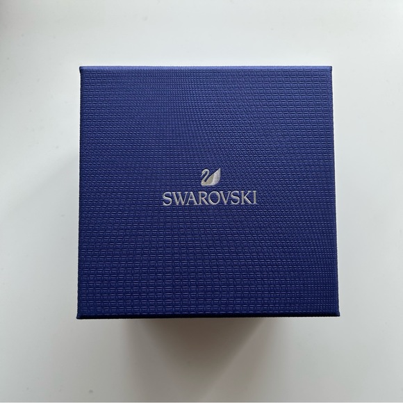 ✨NIB✨Swarovski Crystal Rose Watch - Picture 12 of 13